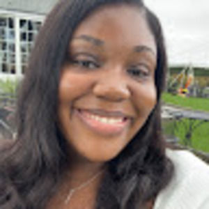Meet your Posher, Alaina